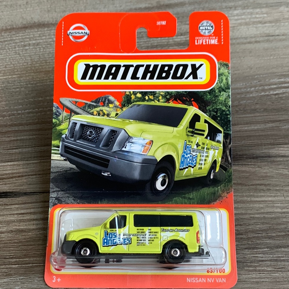 Matchbox Car Nissan NV Los Angeles LA Tour Van Yellow 63/100 MB MBX LA New